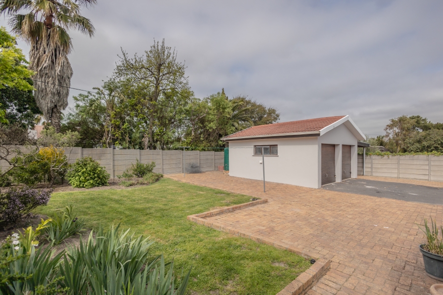 4 Bedroom Property for Sale in Goedemoed Western Cape